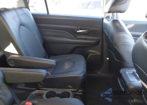 2024 Toyota Grand Highlander Xle from USA, damaged, VIN 5TDAAAA5XRS009624